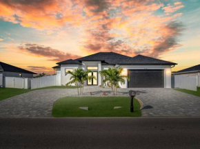 Tropicana Villa New and Luxurious Home Heated Pool